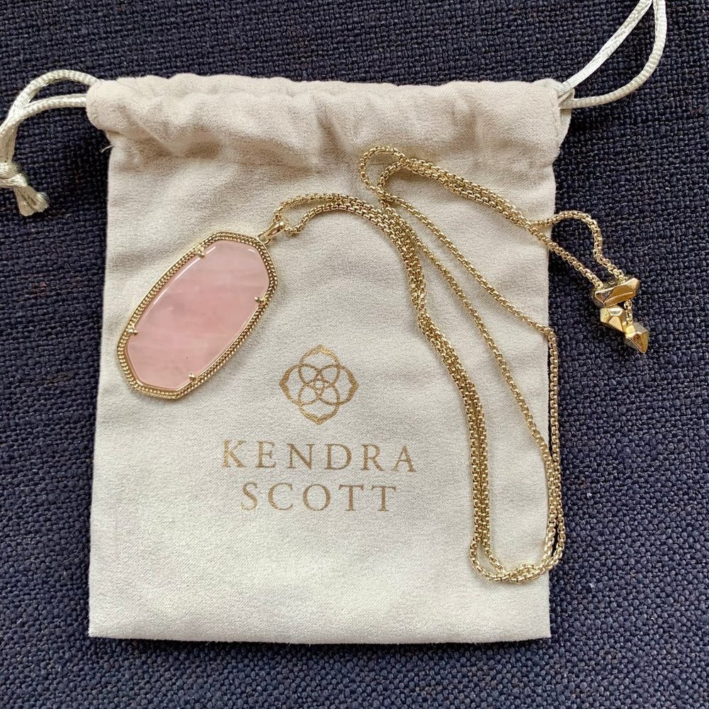Kendra Scott Rae Pendant Necklace - Rose Quartz and Gold
